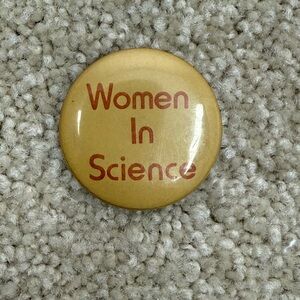 VINTAGE | Nerdy girl women in Science Pin button